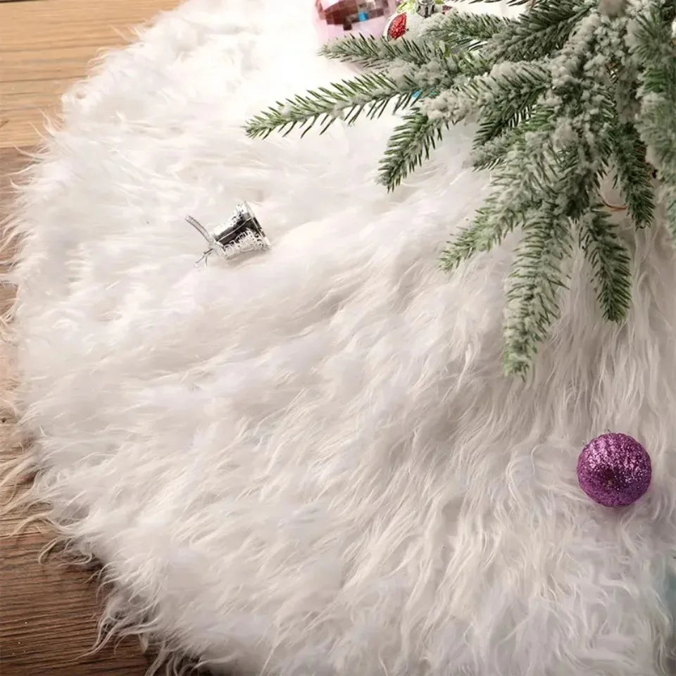 Saia para árvore de Natal Redonda Plush Neve Branca - Loja Sem Barreiras